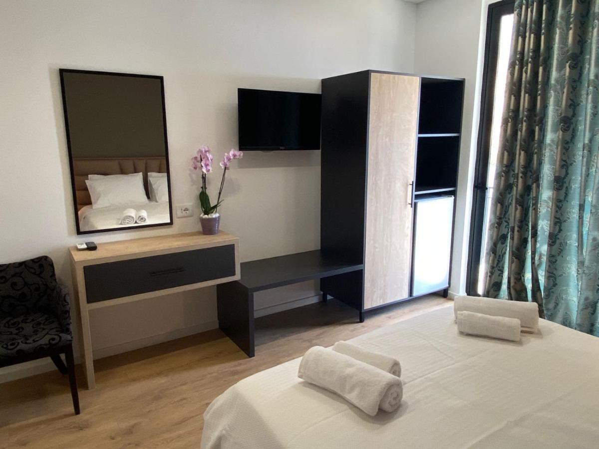 Augusto Rooms Sarandë 외부 사진