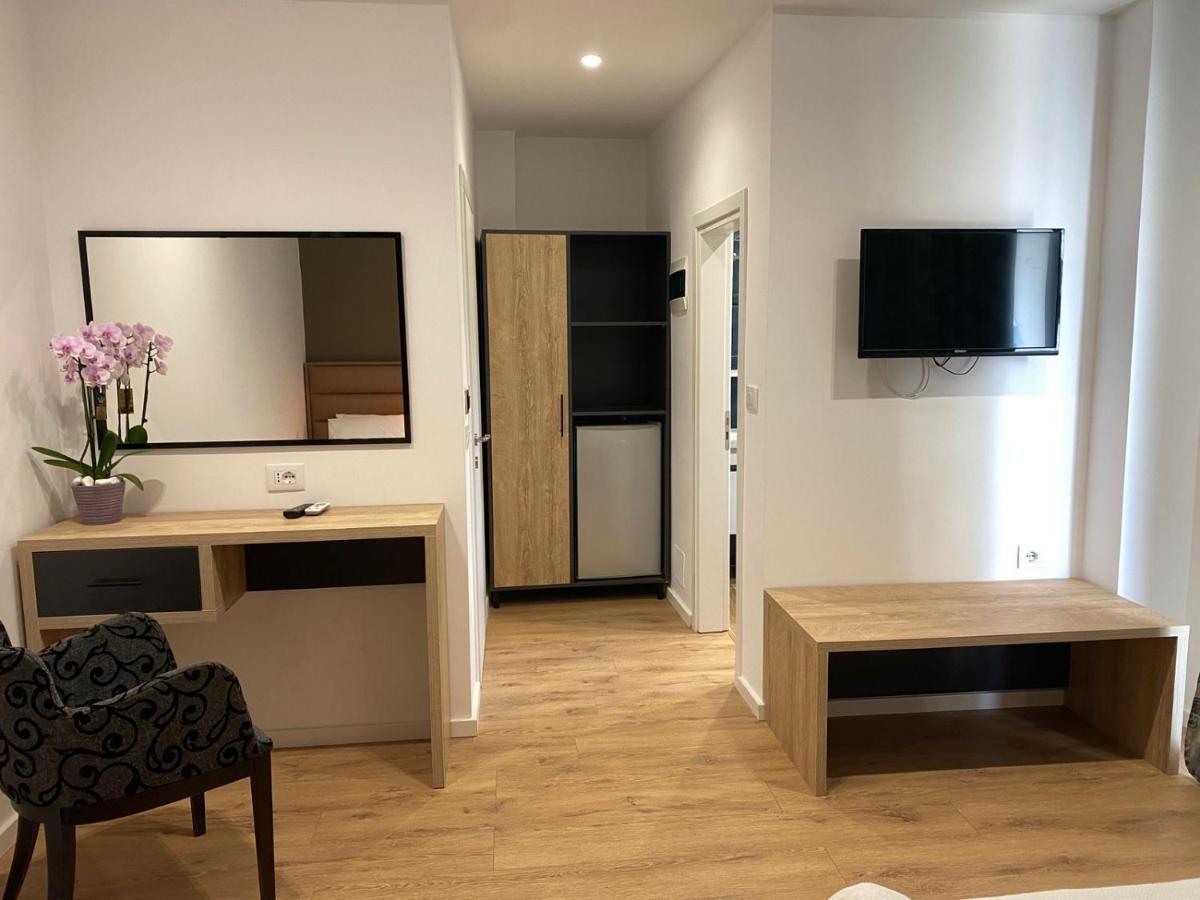 Augusto Rooms Sarandë 외부 사진