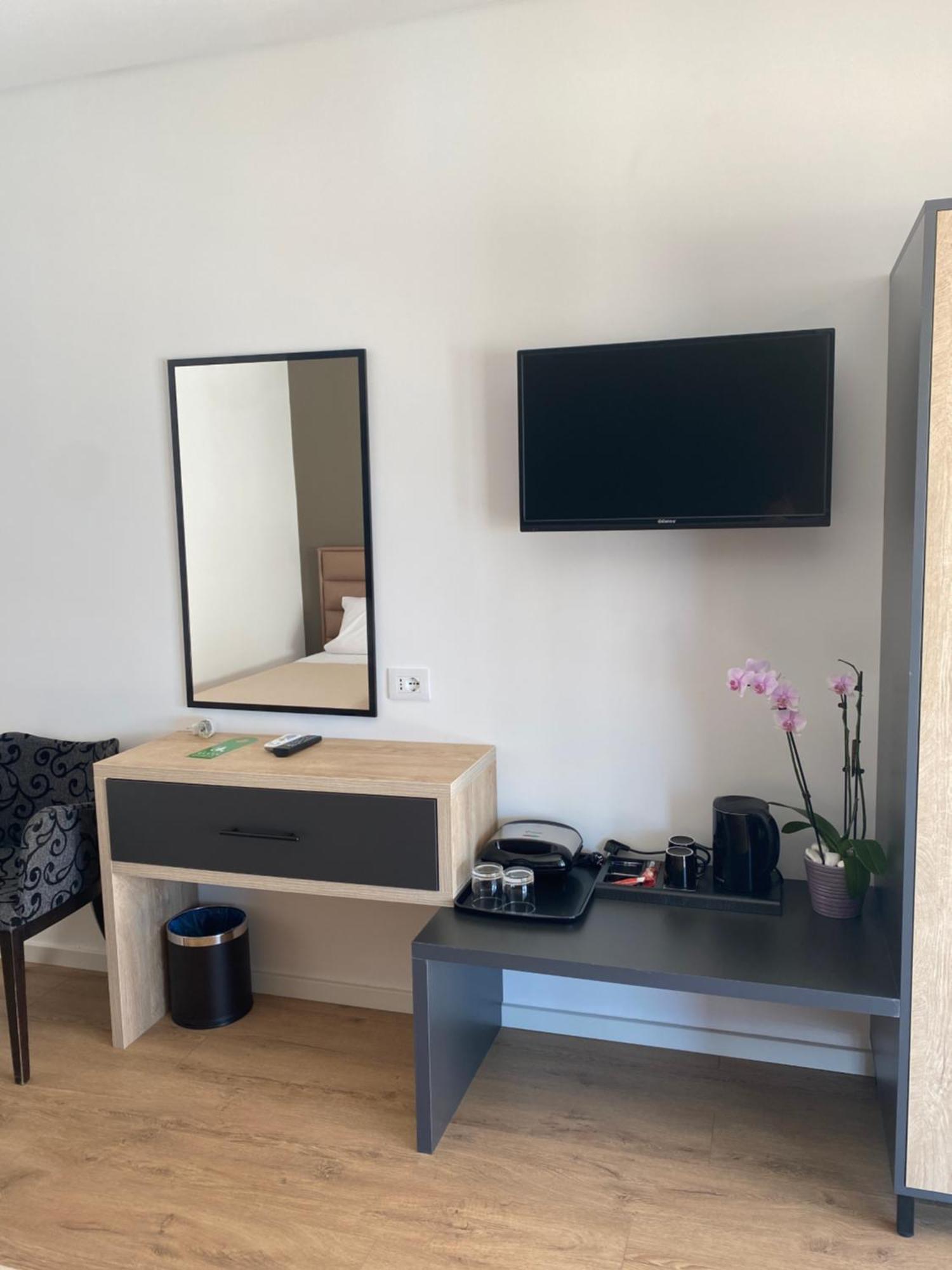 Augusto Rooms Sarandë 외부 사진